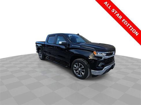 Used 2025 Chevrolet Silverado 1500 LT image 2
