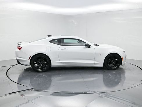 Used 2023 Chevrolet Camaro LT image 4