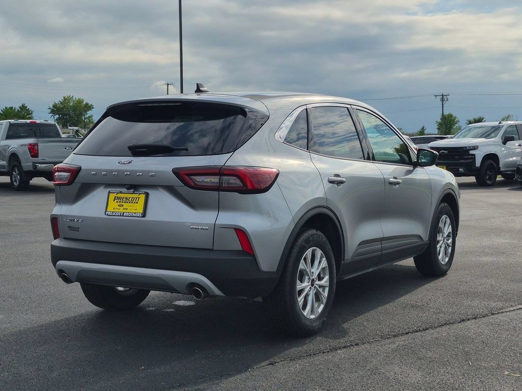 Used 2024 Ford Escape Active AWD/4WD image 7
