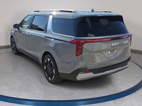 New 2026 Kia Carnival EX image 7