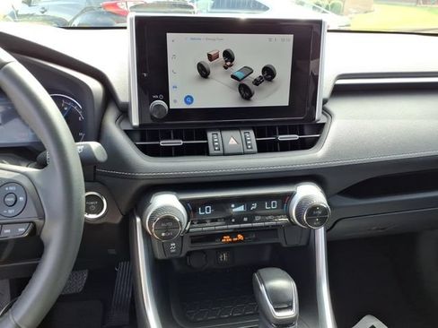 Used 2025 Toyota RAV4 XLE Premium AWD/4WD image 15