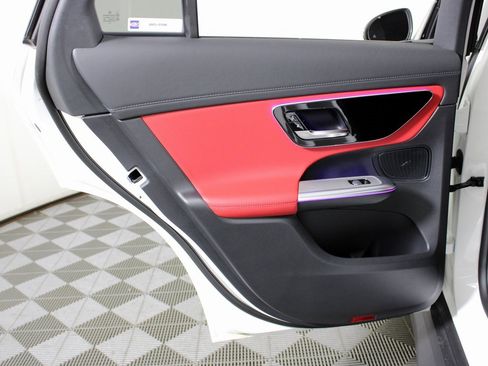 Certified 2025 Mercedes-Benz GLC 300 4MATIC image 28