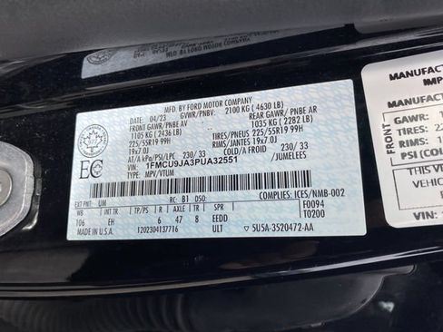 Used 2023 Ford Escape Platinum AWD/4WD image 25