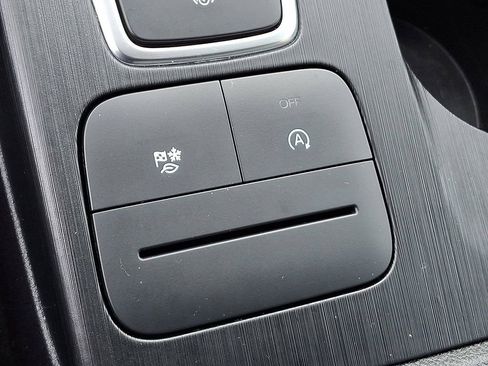 Certified 2022 Ford Escape SE w/ Convenience Package image 25