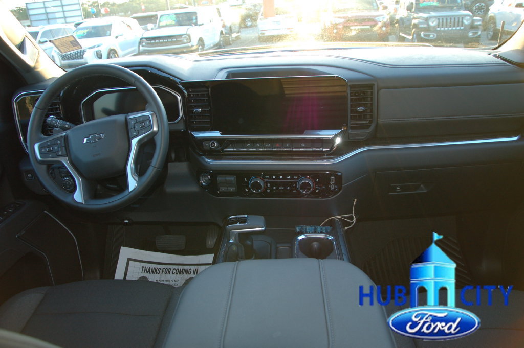 Used 2026 Chevrolet Silverado 1500 RST w/ Z71 Off-Road Package AWD/4WD image 16