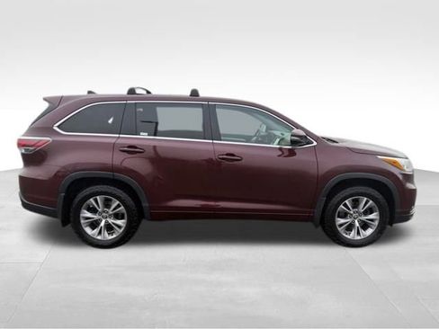 Used 2016 Toyota Highlander Plus image 9