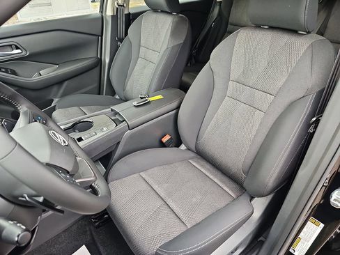 New 2026 Nissan Rogue SV FWD image 19