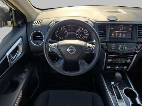 Used 2019 Nissan Pathfinder SV FWD image 14