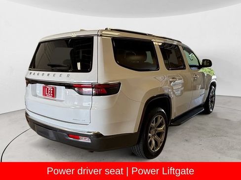 Used 2022 Jeep Wagoneer Series II AWD/4WD image 6