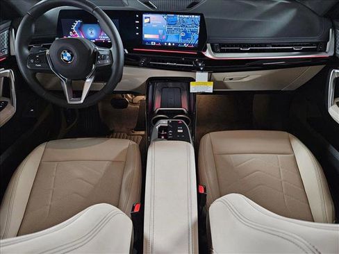Used 2025 BMW X1 xDrive28i w/ Premium Package image 15