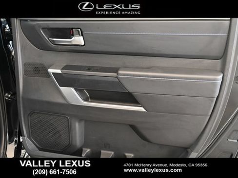Used 2025 Toyota Tundra Platinum w/ TRD Off-Road Package AWD/4WD image 20