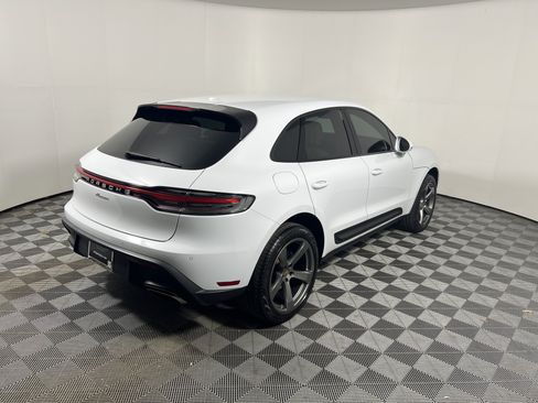 Certified 2023 Porsche Macan AWD/4WD image 7