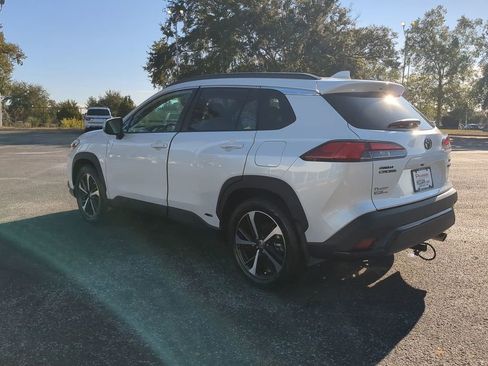 Used 2024 Toyota Corolla Cross XSE image 6