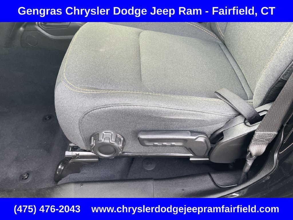 Used 2024 Jeep Wrangler Unlimited w/ Convenience Group AWD/4WD image 51