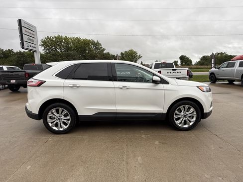 Used 2022 Ford Edge Titanium AWD/4WD image 38
