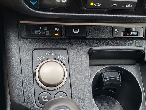 Used 2014 Lexus ES 300h w/ Luxury Package w/Bamboo Trim FWD image 22