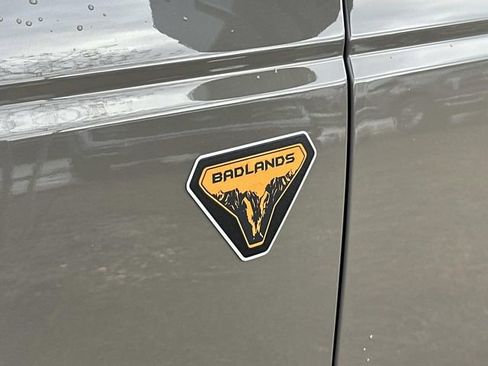 New 2025 Ford Bronco Badlands image 17