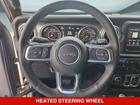 Used 2018 Jeep Wrangler Unlimited Sahara w/ Dual Top Group AWD/4WD image 21