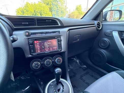 Used 2014 Scion tC FWD image 22