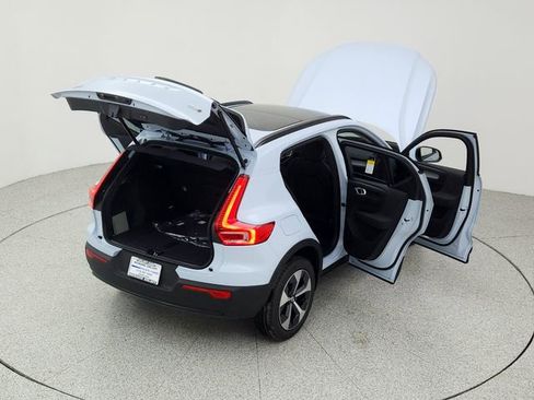 New 2026 Volvo XC40 B5 Plus w/ Protection Package Premier image 19