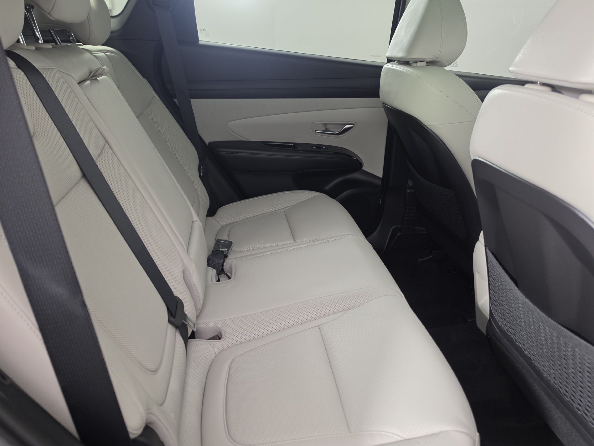 Used 2025 Hyundai Tucson Limited AWD/4WD image 27