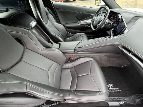 Used 2022 Chevrolet Corvette Stingray Coupe w/ 1LT image 33