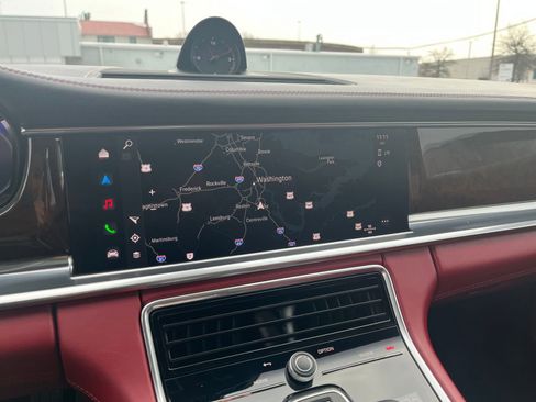 Used 2023 Porsche Panamera image 20