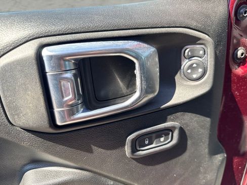 Used 2022 Jeep Wrangler Unlimited Sport AWD/4WD image 11