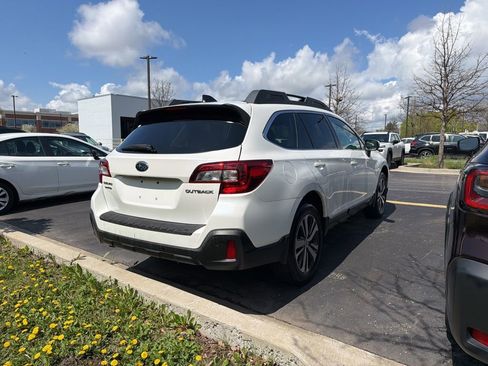 Used 2018 Subaru Outback 2.5i Limited AWD/4WD image 6