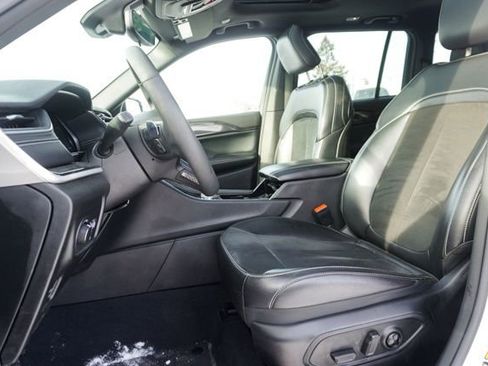 Used 2023 Jeep Grand Cherokee Altitude image 14