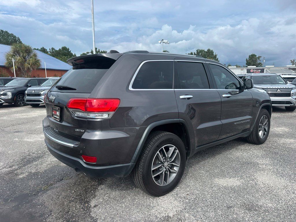 Used 2018 Jeep Grand Cherokee Limited RWD image 3