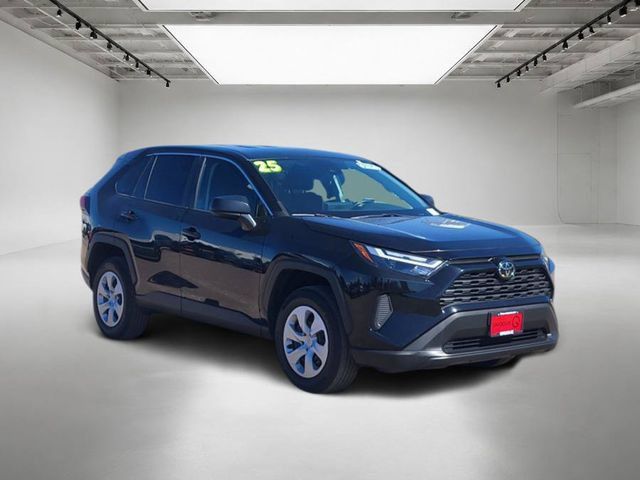 Used 2025 Toyota RAV4 LE AWD/4WD image 8