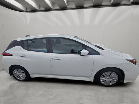 Used 2023 Nissan Leaf S FWD image 12