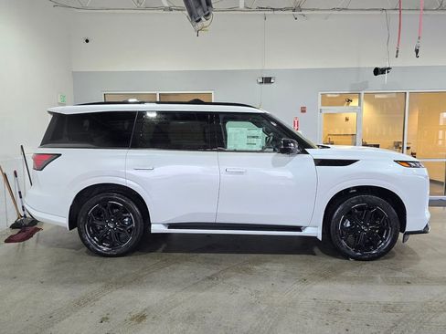 New 2026 INFINITI QX80 4WD w/ Sport Exterior Package image 4