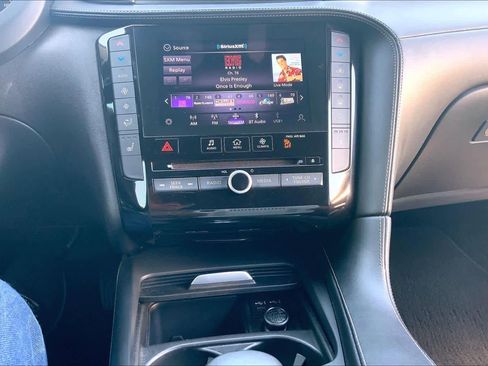 Used 2021 INFINITI QX50 Luxe w/ Appearance Package FWD image 32
