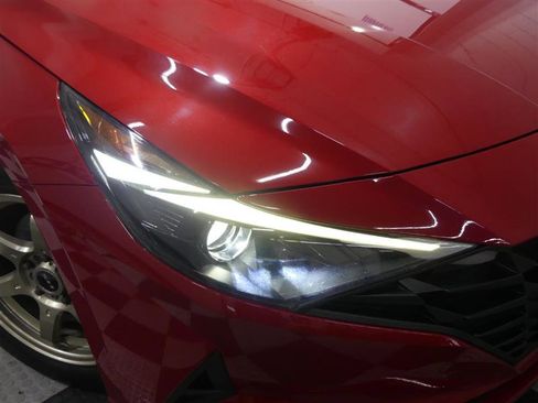 Used 2022 Hyundai Elantra SEL FWD image 14