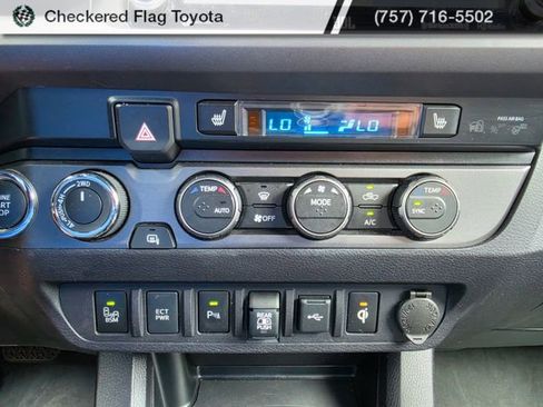 Used 2020 Toyota Tacoma TRD Off-Road w/ TRD Premium Off Road Package AWD/4WD image 18