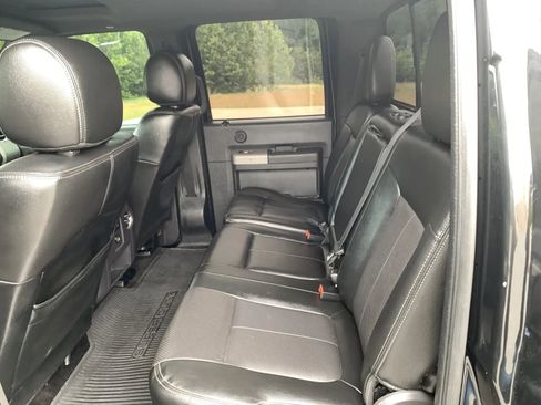 Used 2014 Ford F250 Lariat w/ Lariat Ultimate Package AWD/4WD image 32