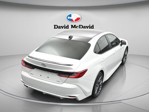 Used 2025 Toyota Camry XLE image 34