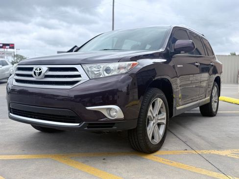 Used 2013 Toyota Highlander Limited image 4