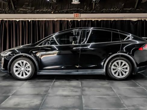 Used 2020 Tesla Model X Long Range AWD/4WD image 17