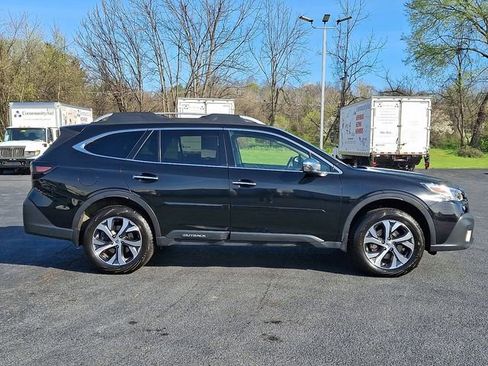 Used 2022 Subaru Outback Touring AWD/4WD image 10