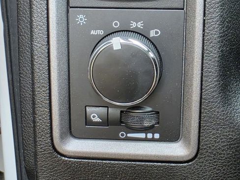 Used 2019 RAM 1500 Tradesman w/ Chrome Plus Package RWD image 14