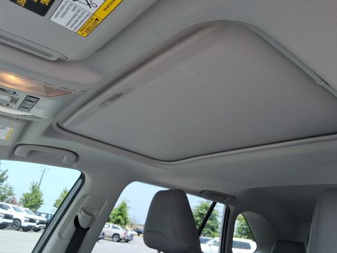 Used 2019 Toyota RAV4 XLE Premium FWD image 25