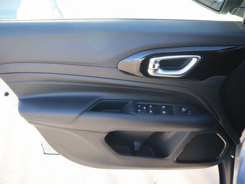 New 2026 Jeep Compass Latitude image 15