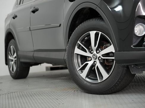 Used 2017 Toyota RAV4 XLE image 18