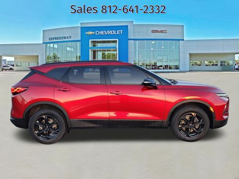 Used 2024 Chevrolet Blazer LT w/ Midnight/Sport Edition image 8