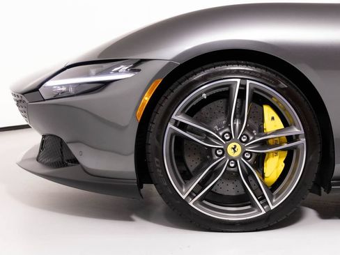 Used 2025 Ferrari Roma Spider RWD image 24