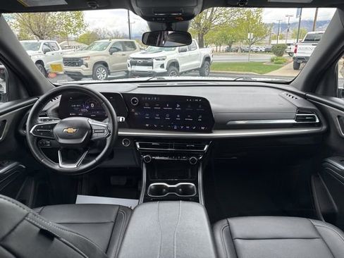 Certified 2026 Chevrolet Traverse LT AWD/4WD image 13