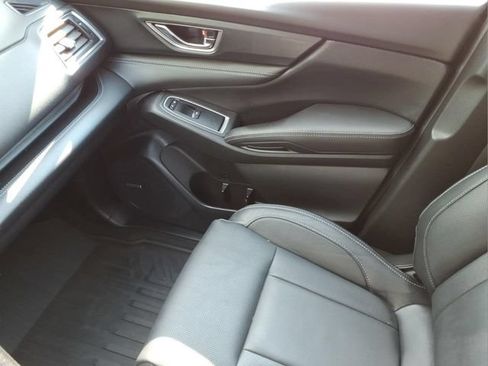 Used 2025 Subaru Ascent Limited w/ Popular Package #2 AWD/4WD image 28
